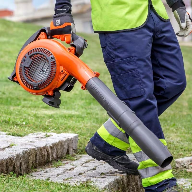 【直降三千！直降三千】國際知名（Husqvarna）富世華汽油鼓風機 專業清潔 強力來襲